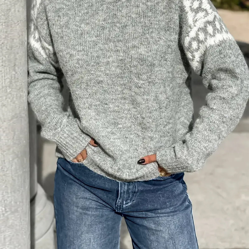 Sweater : Livia – Stylish knitted sweater in Grijs van Paper Favor