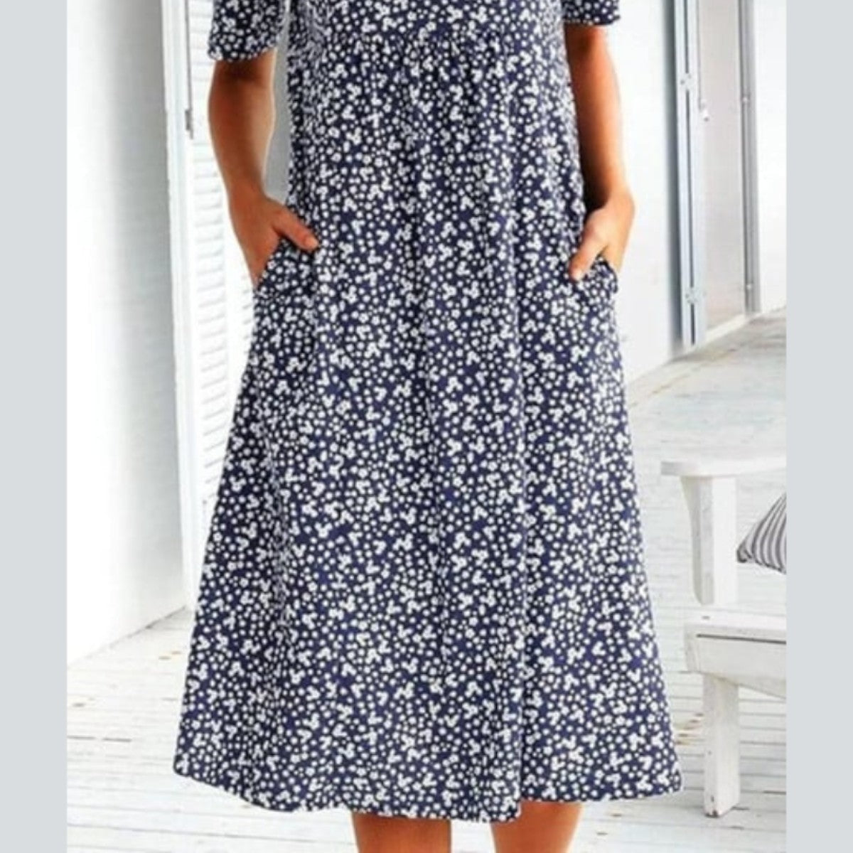 Women > Dresses > Midi : Women's Elegant Floral Print Midi Dress for Effortless Style in Black van Paper Favor