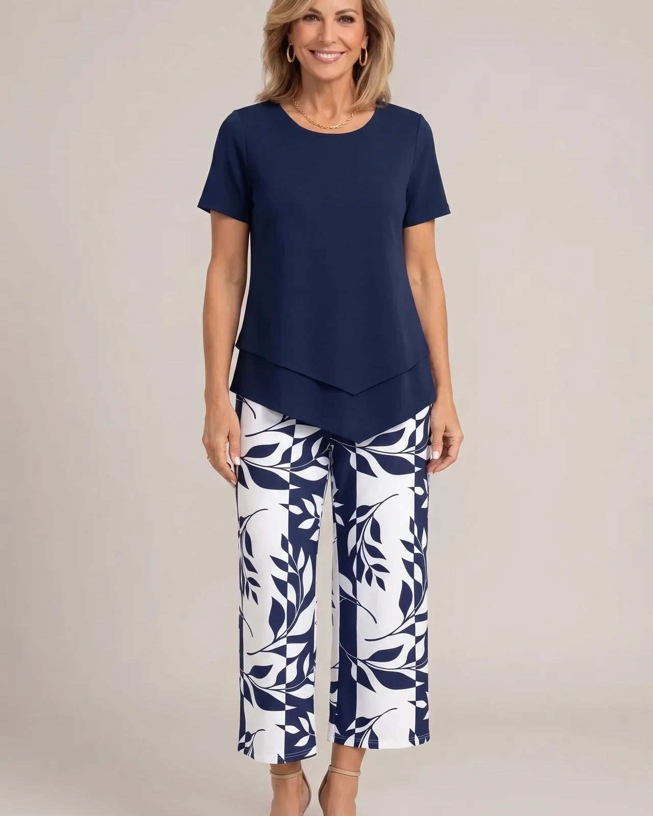 Tailored Two-Piece Wide Leg Set : Aeryssa - Tailored Two-Piece Wide Leg Set in Navy Blue van Paper Favor