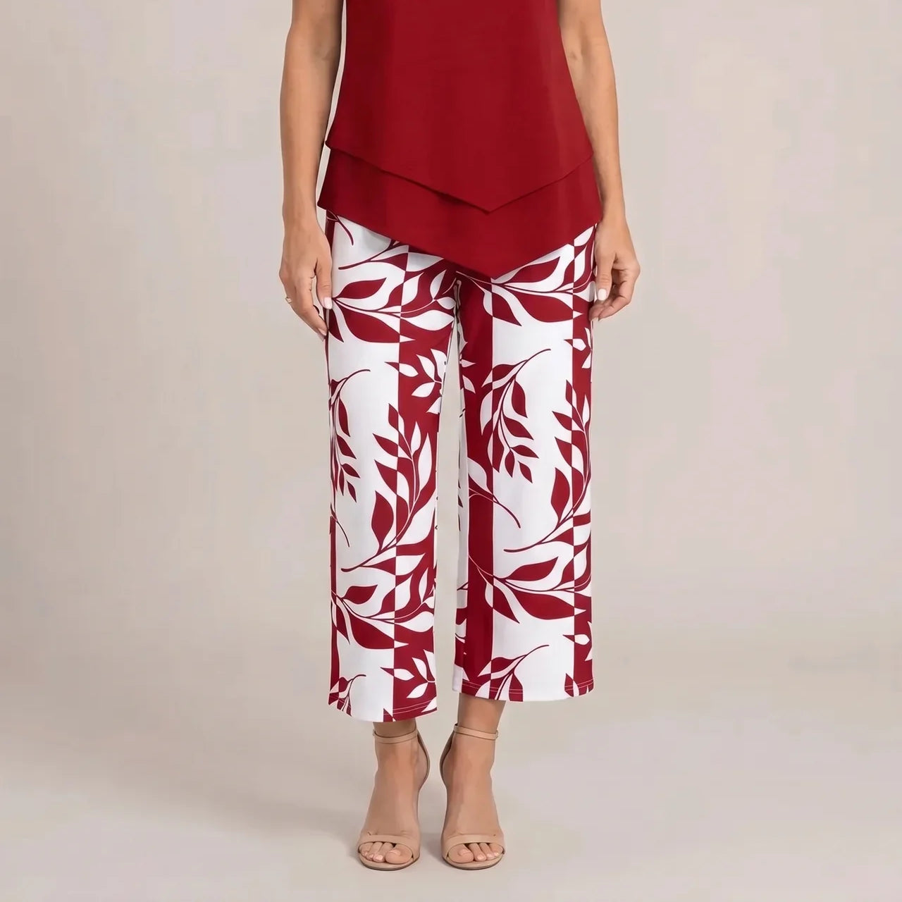 Tailored Two-Piece Wide Leg Set : Aeryssa - Tailored Two-Piece Wide Leg Set in Red van Paper Favor