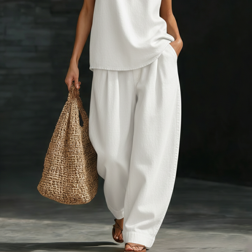 : Mary - Denim 2-Piece Set in White van Paper Favor