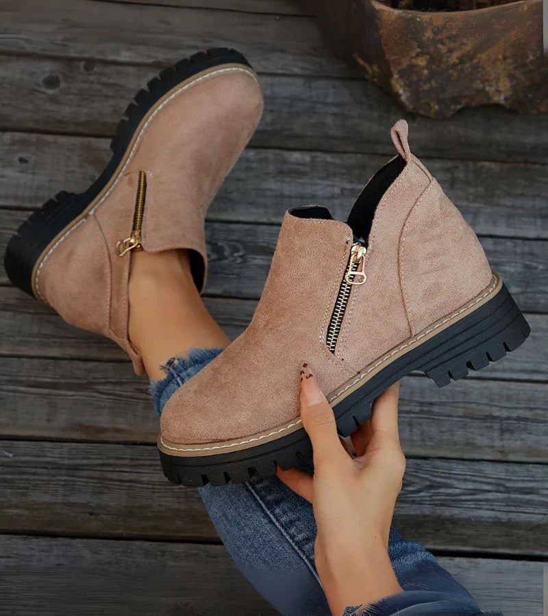 : Alessia - Women's Ankle Boots in Pink van Paper Favor