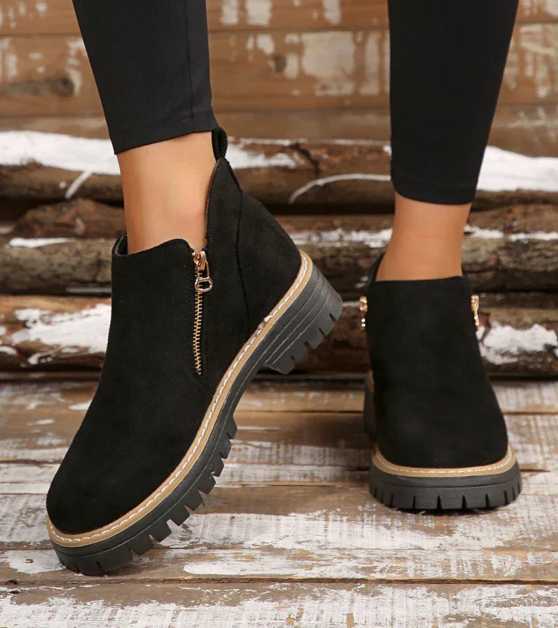 : Alessia - Women's Ankle Boots in van Paper Favor