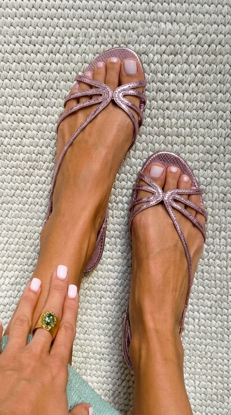 Shoes > Sandals : Serafina | Golden Sandals Summer Essence in Pink van Paper Favor