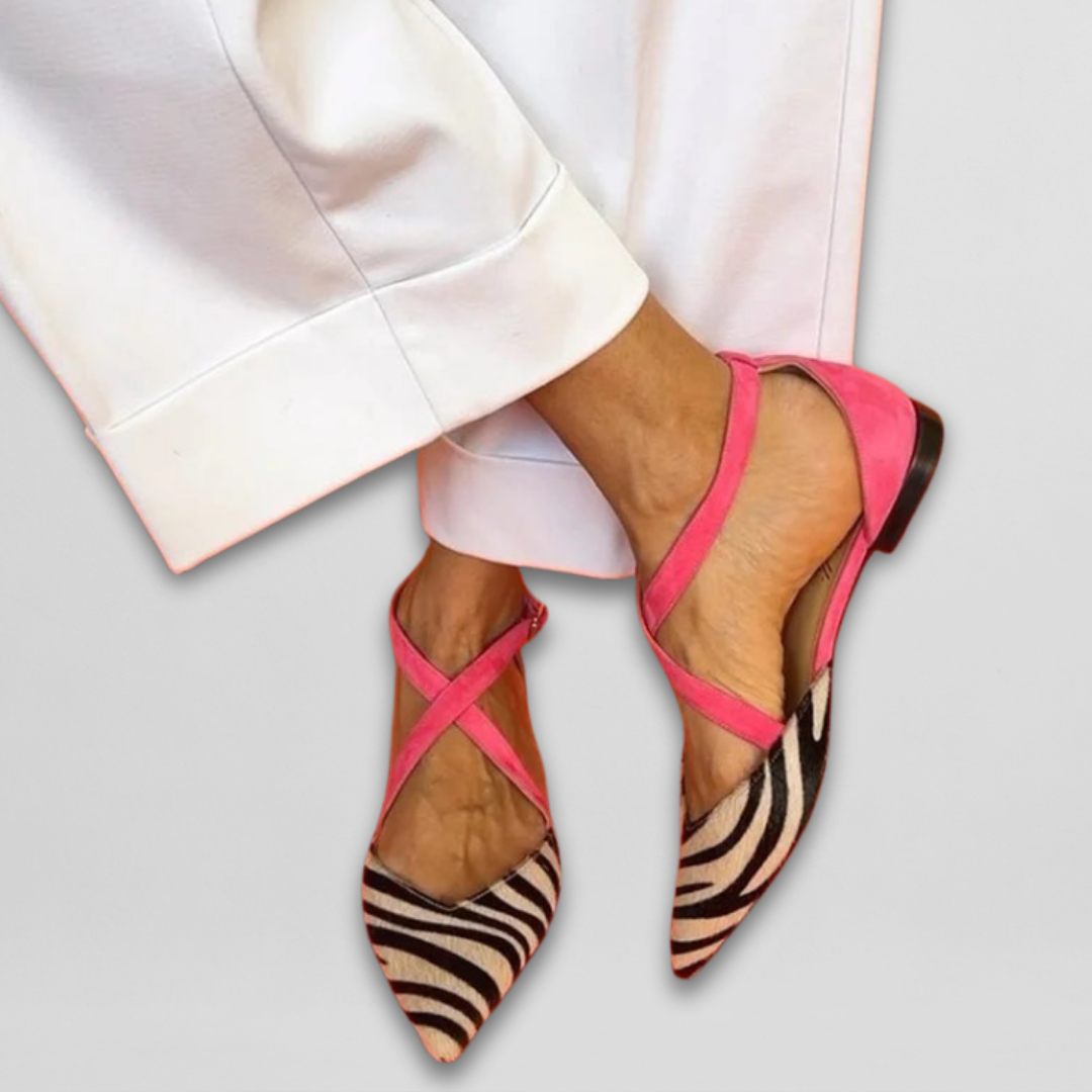 : Fern - Ballet Flats with Straps in White van Paper Favor