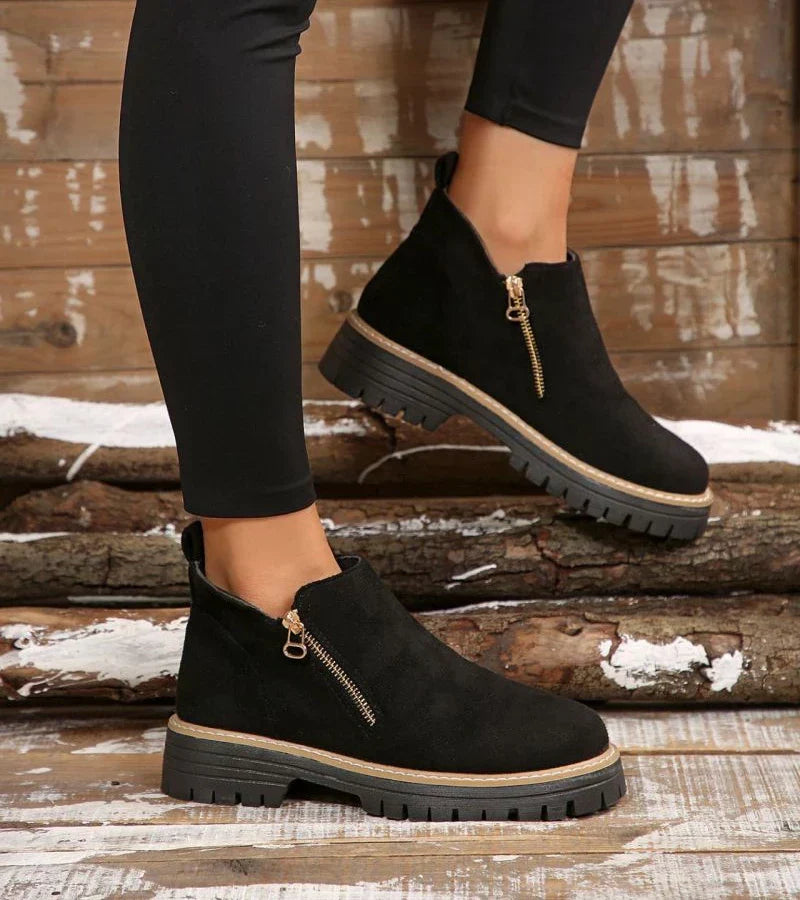 : Alessia - Women's Ankle Boots in van Paper Favor