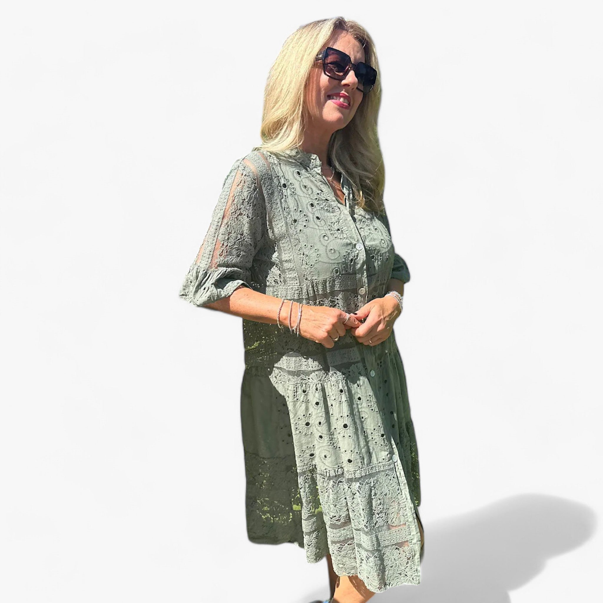 Adele | Lace Dress – Modern elegance with fine details