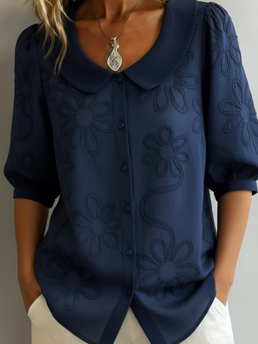 Clothing > Blouses : Kayleigh | Light floral blouse natural elegance in Dark Blue van Cow Clothing