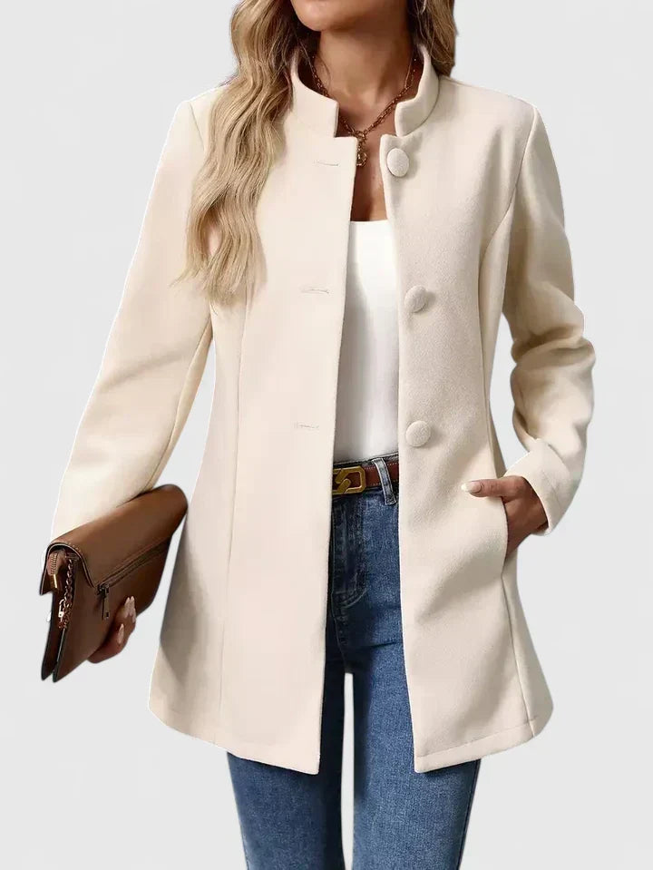 : Carmelyssa - Elegant Jacket in Cream van Paper Favor