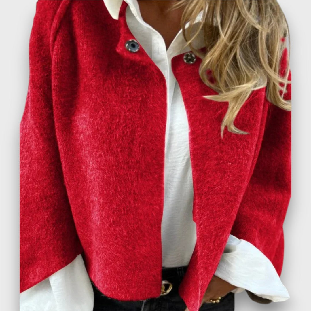 Celeste: Elegant Short Cardigan with Luxuriously Soft Texture