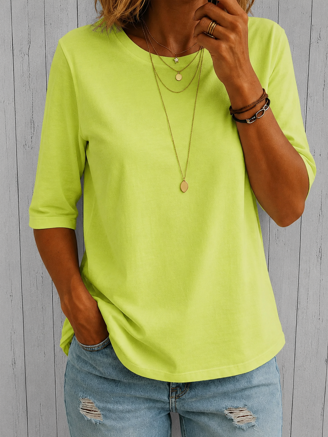 Clothing > T-Shirts : Calvera | Essential Comfort Tee in Green (out of stock) van DUUWE