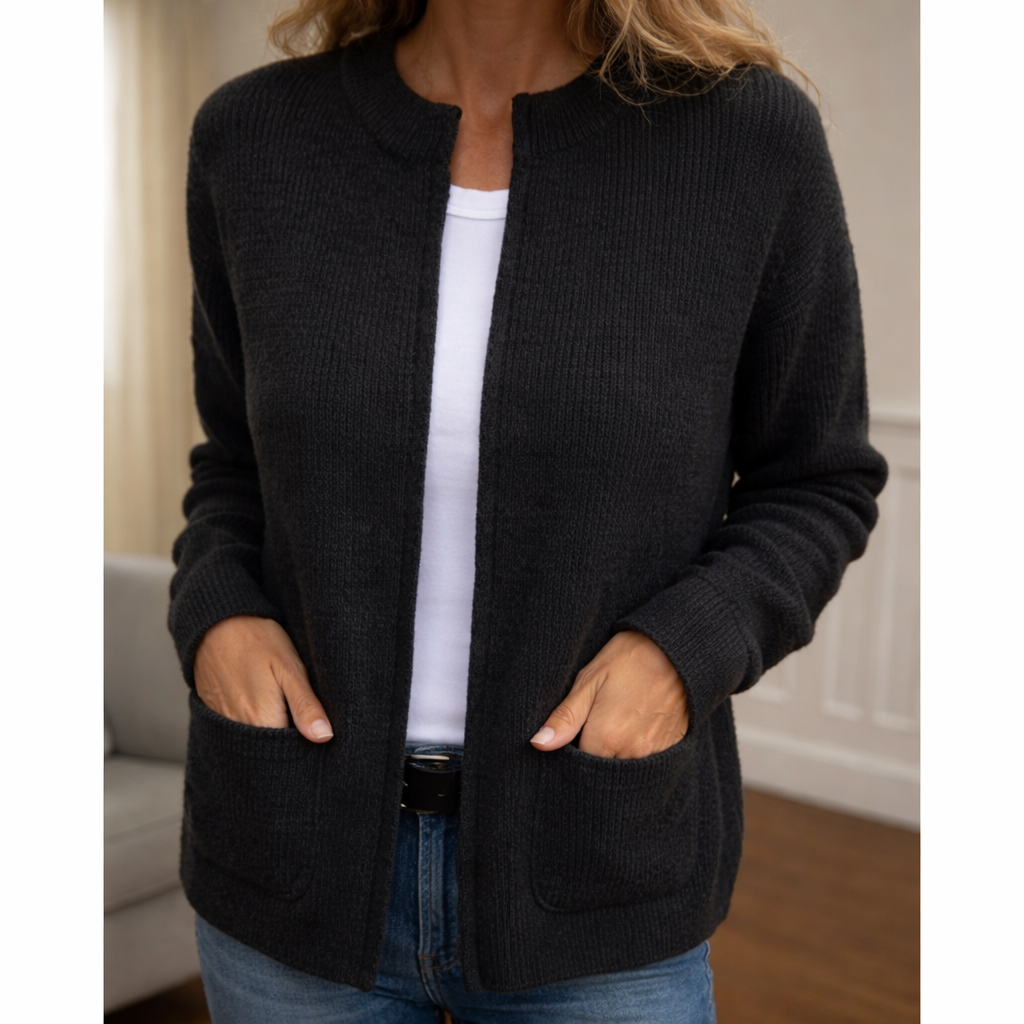Cardigan : Brittney - Relaxed Comfort Cardigan in Black van Paper Favor