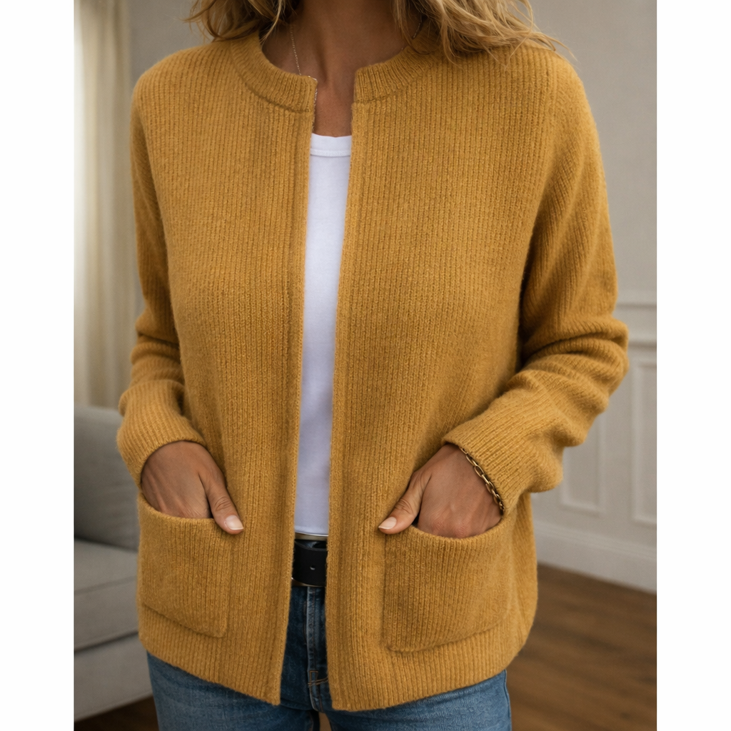 Cardigan : Brittney - Relaxed Comfort Cardigan in Brown van Paper Favor
