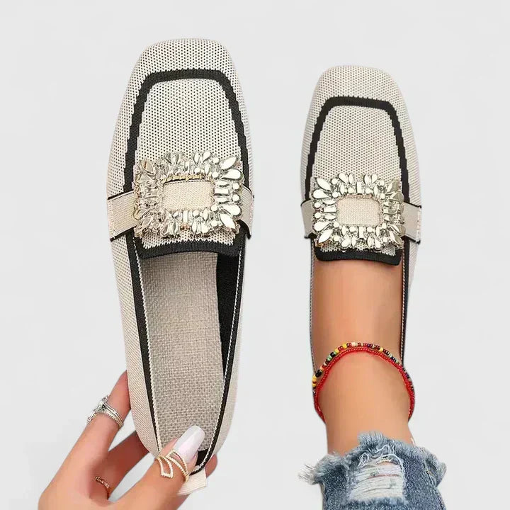 : Maylora - Comfortable Loafers in Beige van Paper Favor