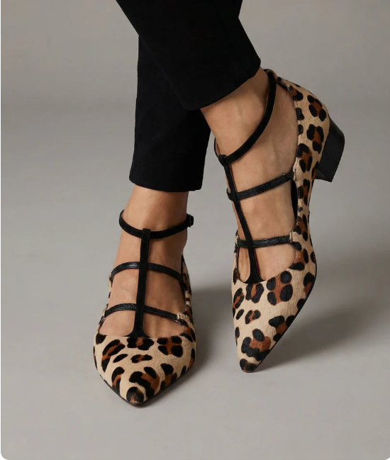 : Bridget - Heeled Shoes with Leopard Strap in van Paper Favor