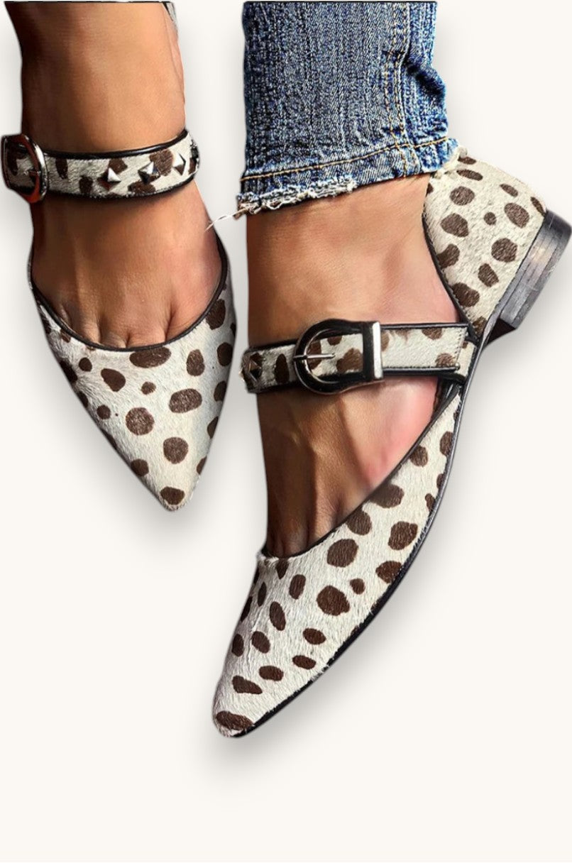 : Emery - Mary Janes with Studs in van Paper Favor