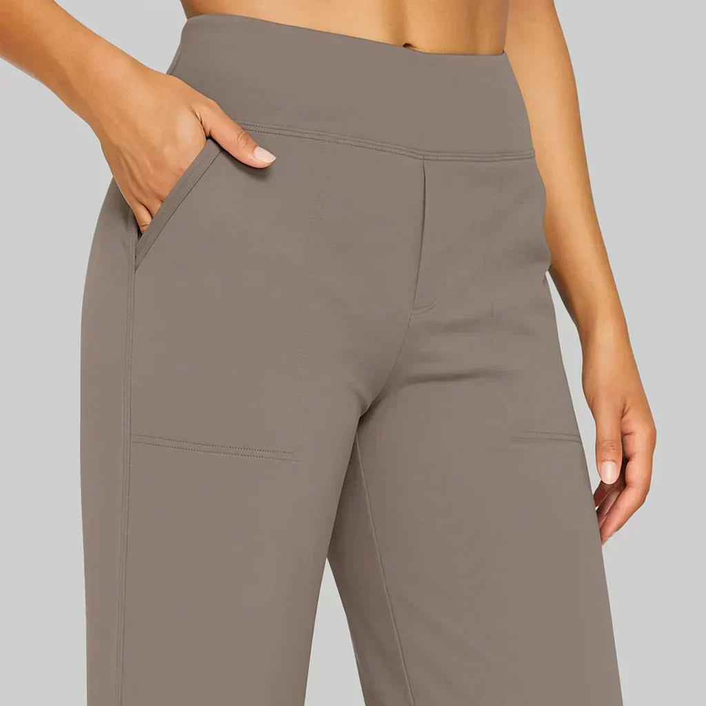 : Elara - Comfort Stretch Pants in van Paper Favor