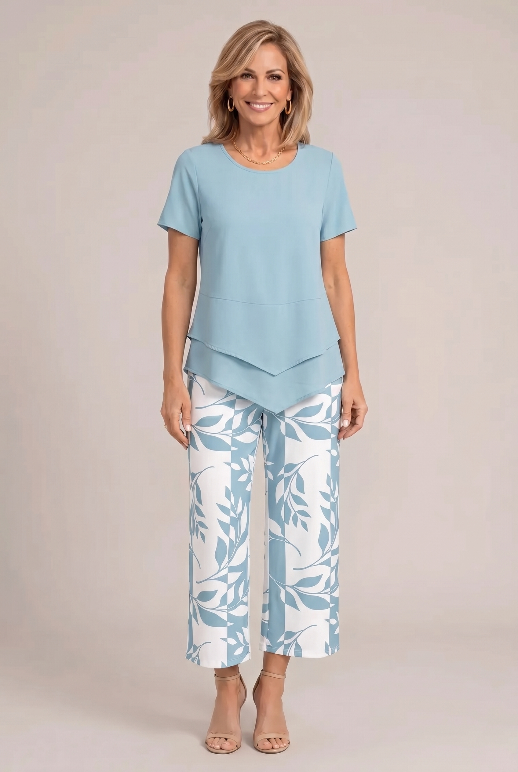 Tailored Two-Piece Wide Leg Set : Aeryssa - Tailored Two-Piece Wide Leg Set in Blue van Paper Favor