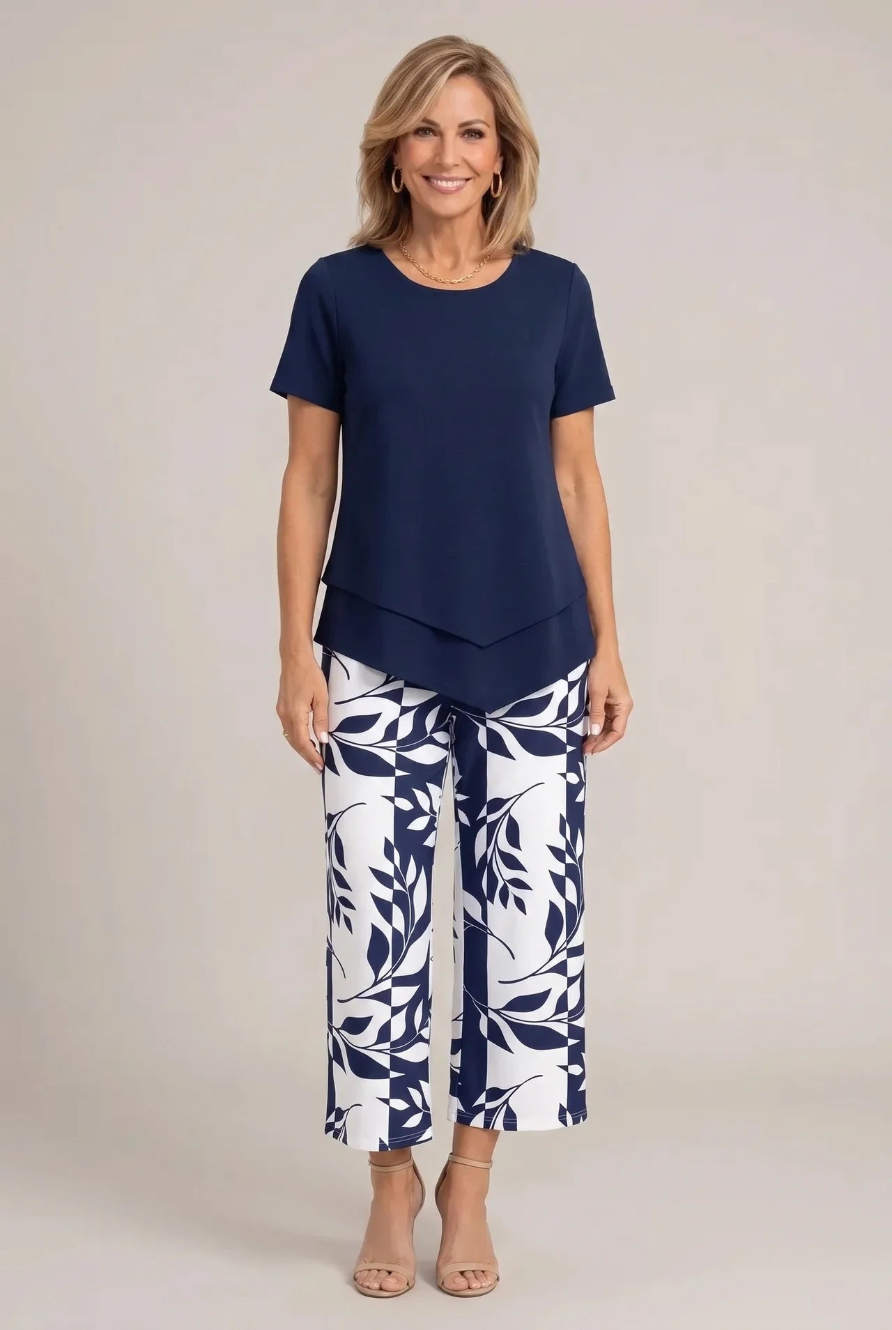 Tailored Two-Piece Wide Leg Set : Aeryssa - Tailored Two-Piece Wide Leg Set in Navy Blue van Paper Favor