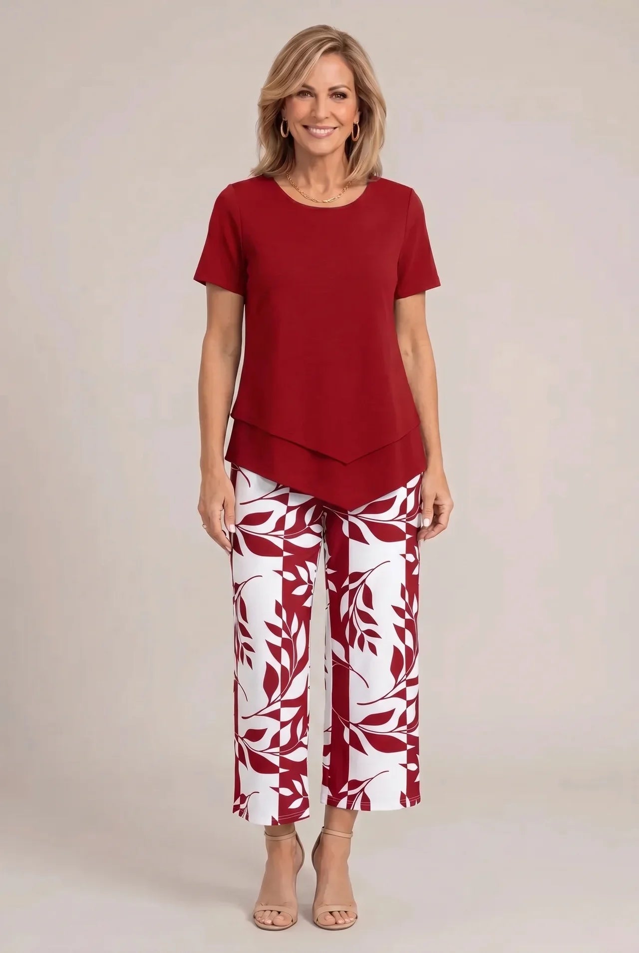 Tailored Two-Piece Wide Leg Set : Aeryssa - Tailored Two-Piece Wide Leg Set in Red van Paper Favor