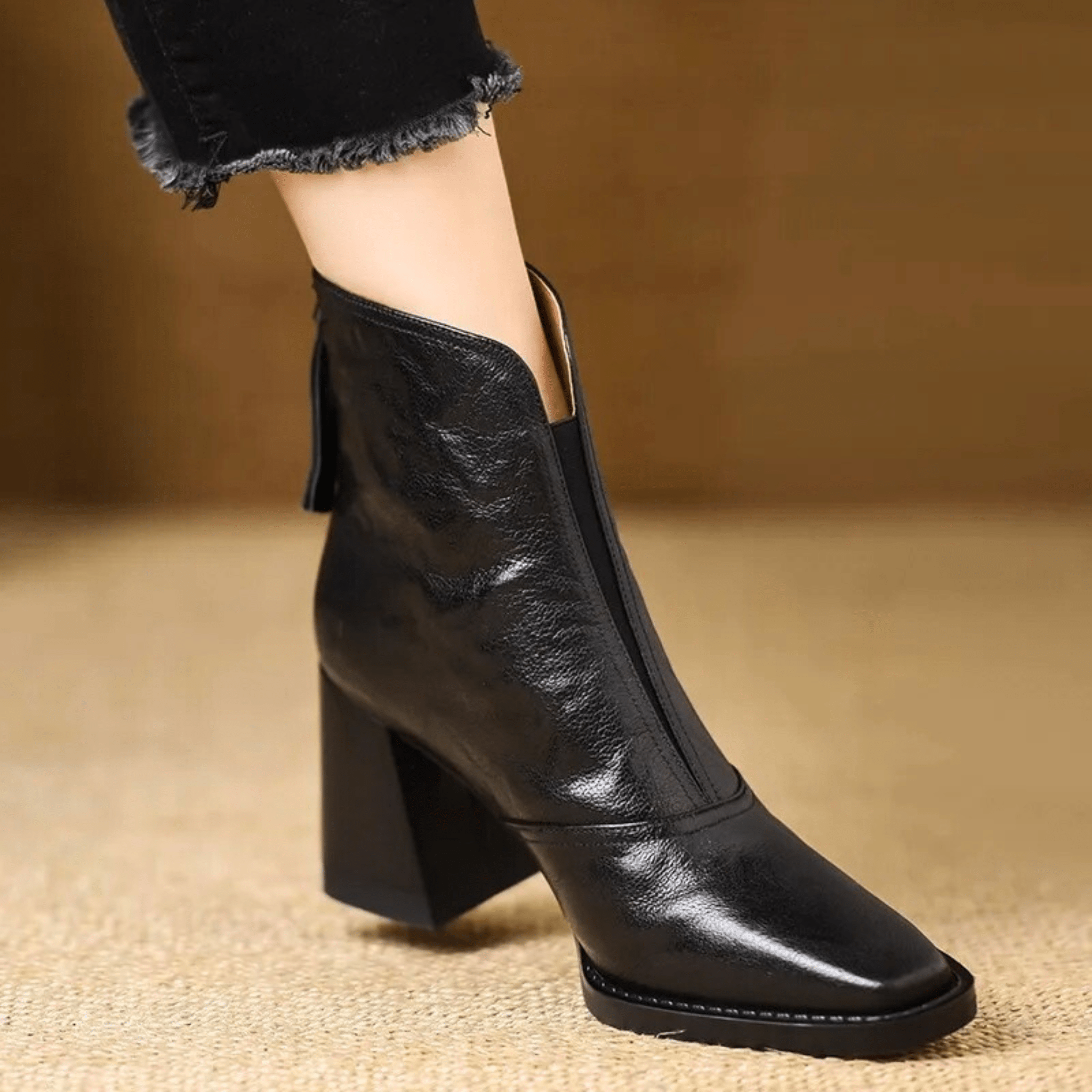 Claudia | Luxe Mid-Heel Ankle Boots for Timeless Elegance